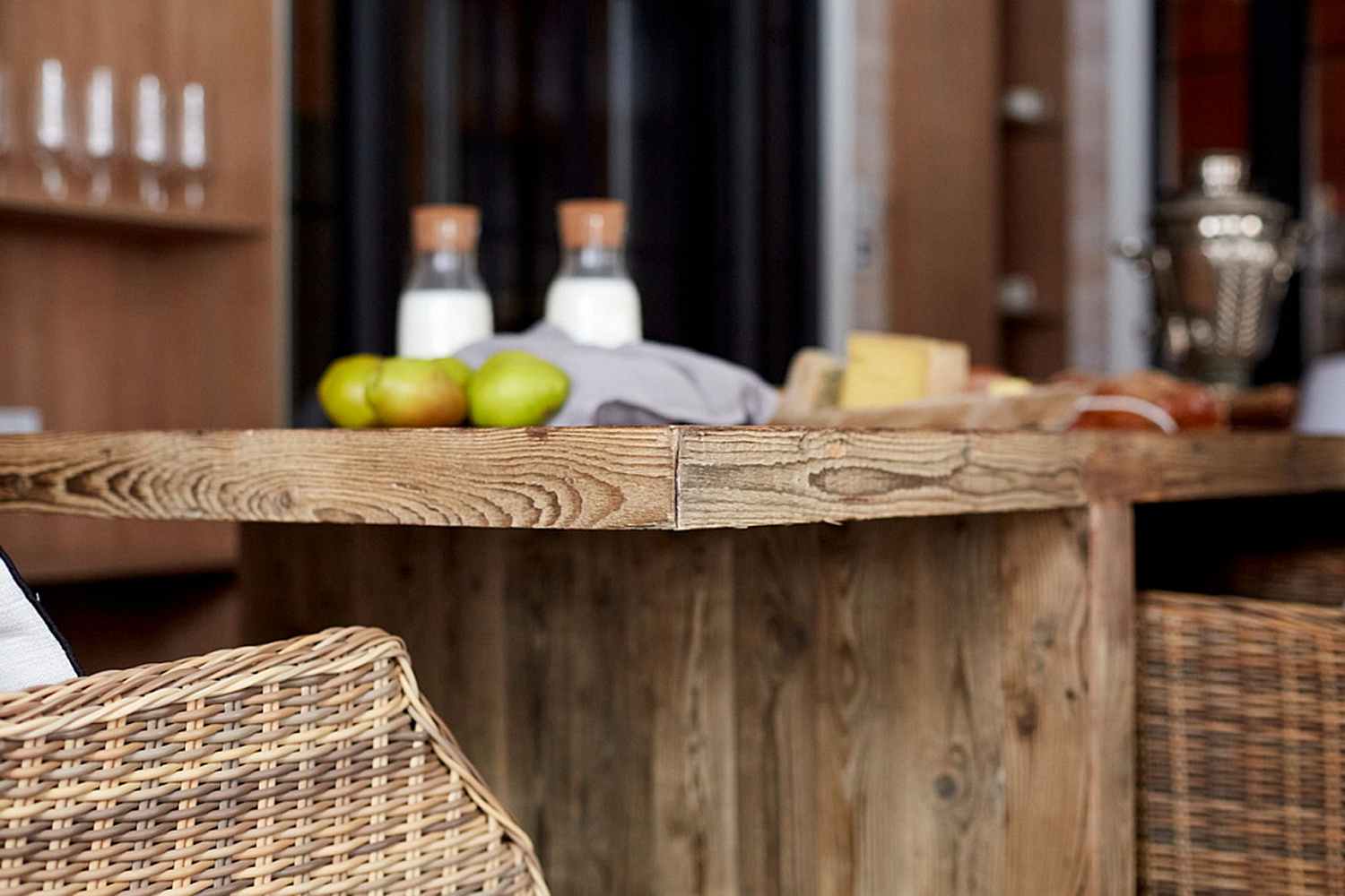 Мебель KORNERA на НТВ в «Дачном Ответе» (гостиная в стиле глокал): итоги